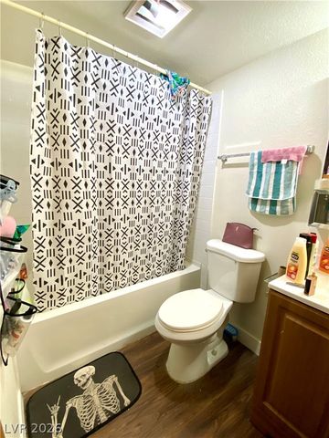 1872 Cosmic Drive, Las Vegas, NV 89115