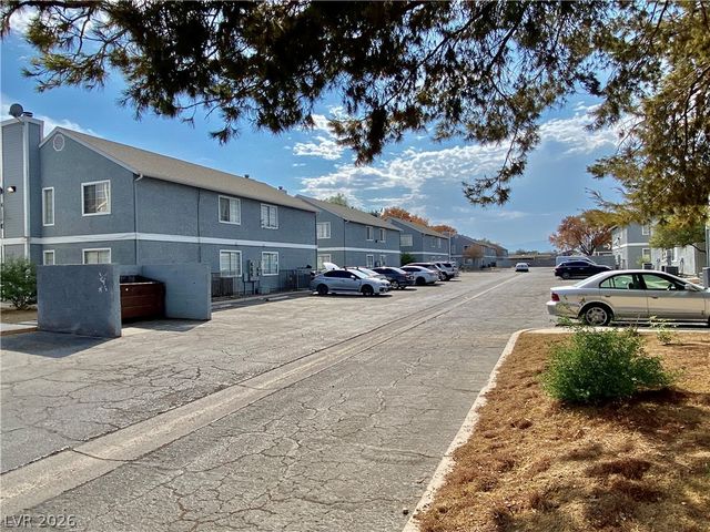 1872 Cosmic Drive, Las Vegas, NV 89115