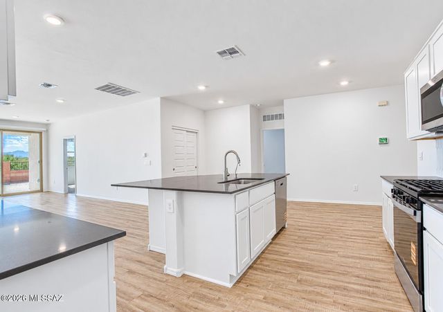 12152 E Morris Carson Drive, Vail, AZ 85641