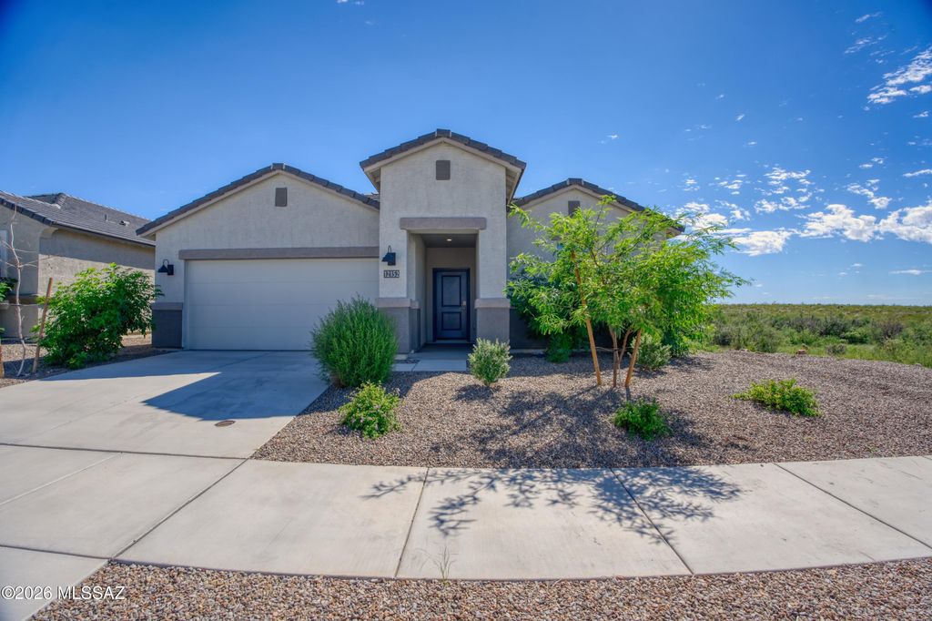 12152 E Morris Carson Drive, Vail, AZ 85641