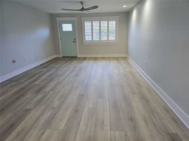 5750 80TH STREET N A106, St Petersburg, FL 33709