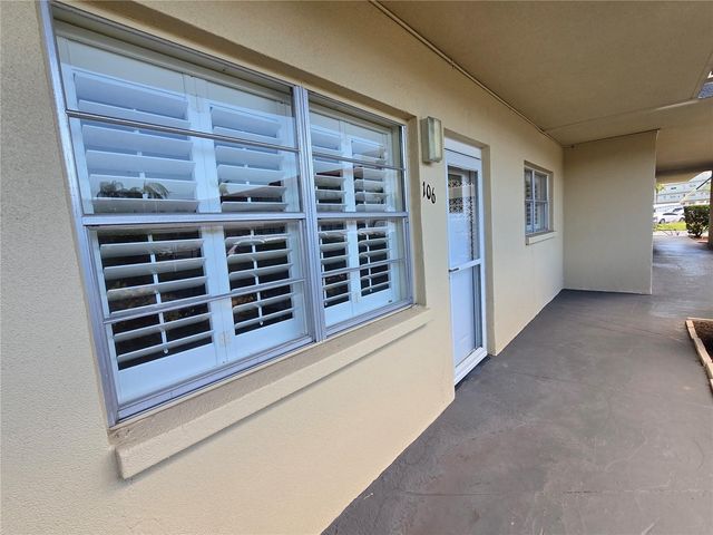 5750 80TH STREET N A106, St Petersburg, FL 33709
