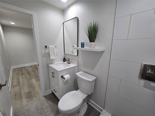 5750 80TH STREET N A106, St Petersburg, FL 33709