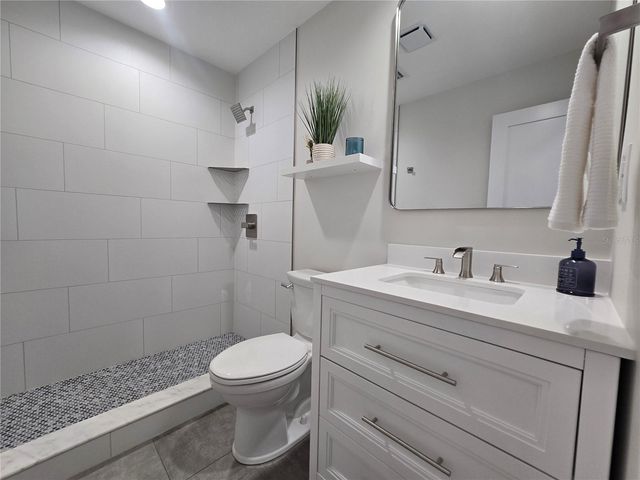 5750 80TH STREET N A106, St Petersburg, FL 33709
