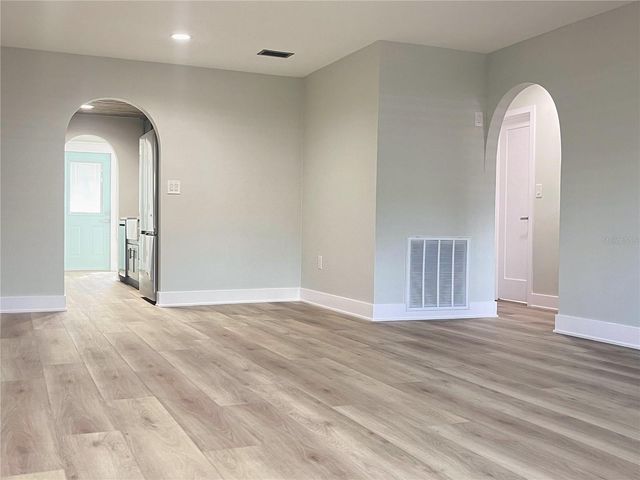5750 80TH STREET N A106, St Petersburg, FL 33709