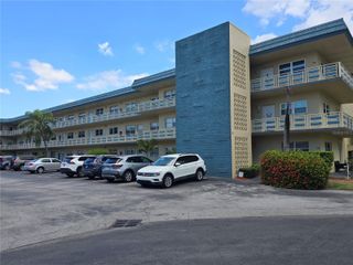 5750 80TH STREET N A106, St Petersburg, FL 33709