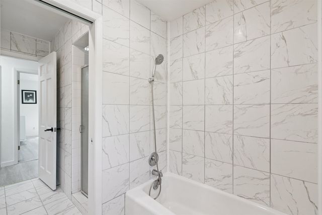 1132 W Ridgeway Avenue, Waterloo, IA 50701