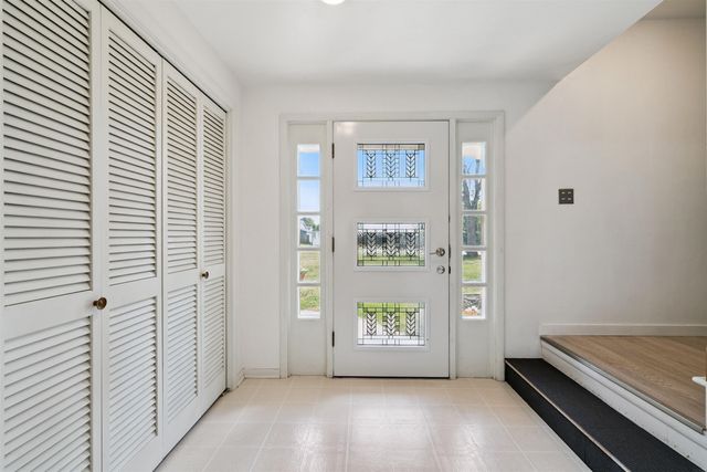 1132 W Ridgeway Avenue, Waterloo, IA 50701