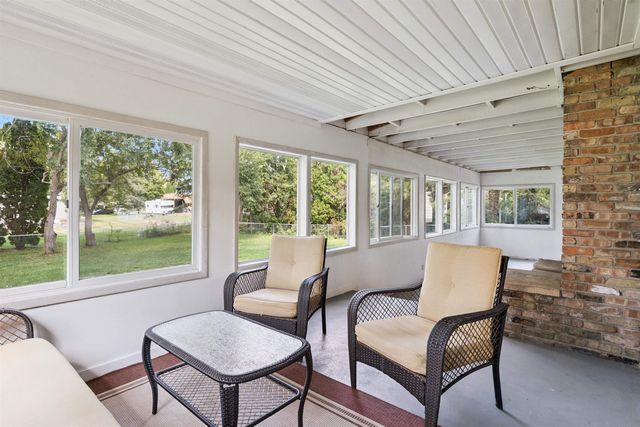 1132 W Ridgeway Avenue, Waterloo, IA 50701