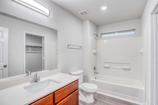 5531 Latta Plantation Drive, Katy, TX 77449