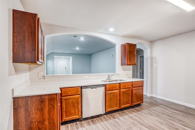 5531 Latta Plantation Drive, Katy, TX 77449