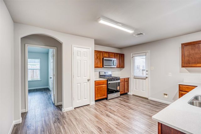 5531 Latta Plantation Drive, Katy, TX 77449