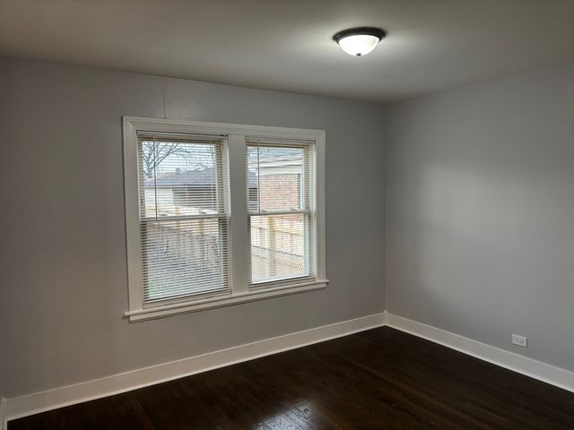 9415 S EMERALD Avenue, Chicago, IL 60620