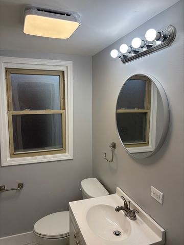 9415 S EMERALD Avenue, Chicago, IL 60620