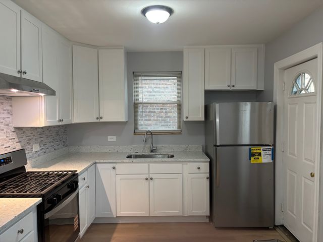 9415 S EMERALD Avenue, Chicago, IL 60620