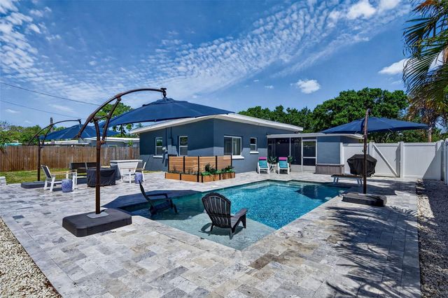 6318 21ST AVENUE N, St Petersburg, FL 33710