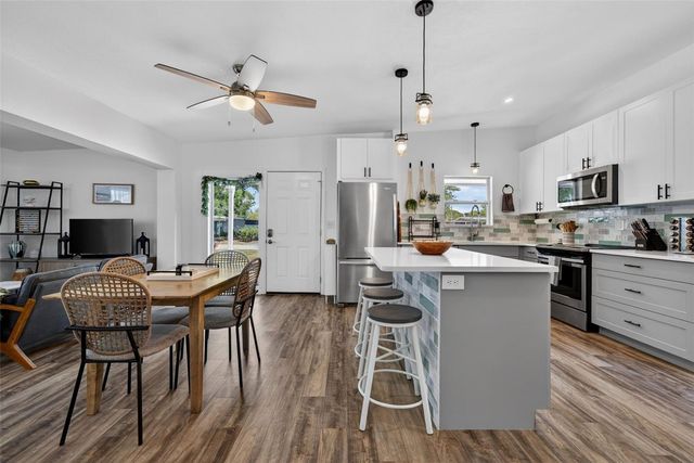 6318 21ST AVENUE N, St Petersburg, FL 33710