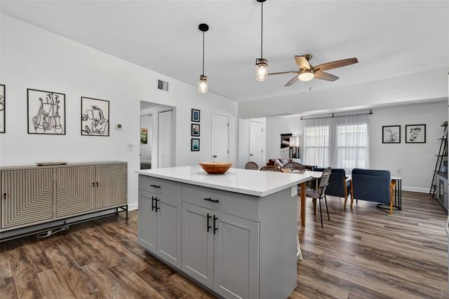 6318 21ST AVENUE N, St Petersburg, FL 33710