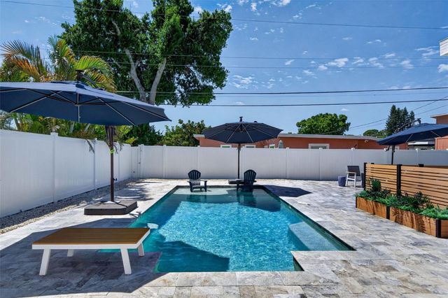 6318 21ST AVENUE N, St Petersburg, FL 33710