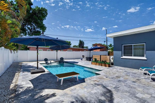 6318 21ST AVENUE N, St Petersburg, FL 33710