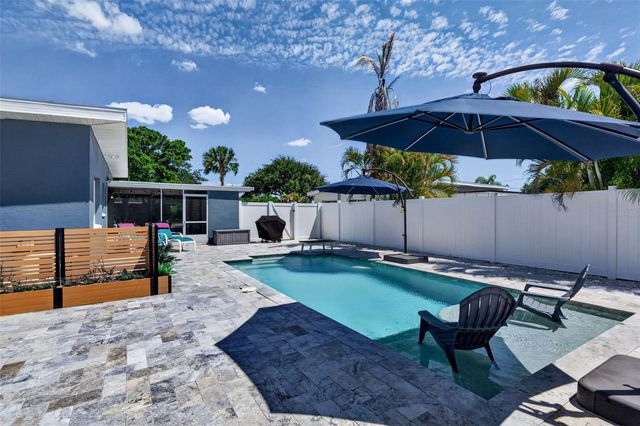 6318 21ST AVENUE N, St Petersburg, FL 33710