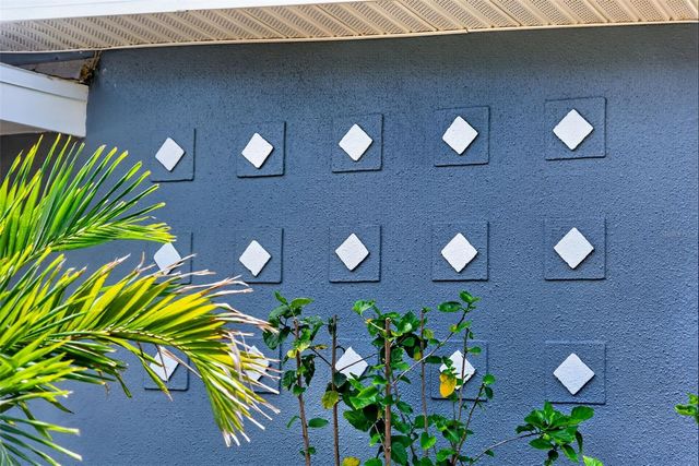 6318 21ST AVENUE N, St Petersburg, FL 33710