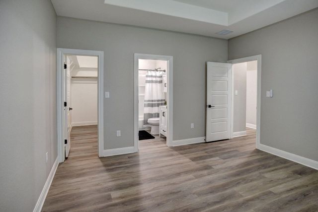 121 S Kanaio DR, Bastrop, TX 78602