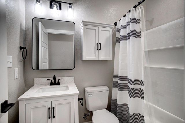 121 S Kanaio DR, Bastrop, TX 78602