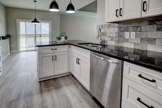 121 S Kanaio DR, Bastrop, TX 78602