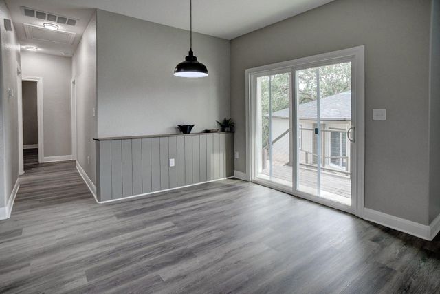 121 S Kanaio DR, Bastrop, TX 78602