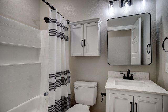 121 S Kanaio DR, Bastrop, TX 78602