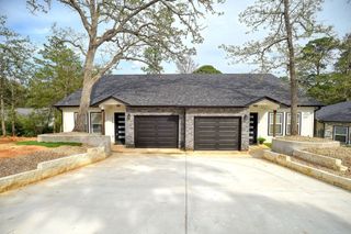 121 S Kanaio DR, Bastrop, TX 78602