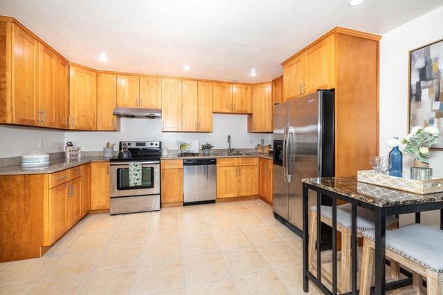 339 Catamaran Street, Foster City, CA 94404