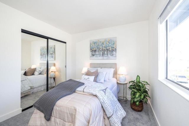 339 Catamaran Street, Foster City, CA 94404