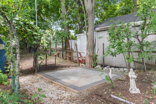 13 Estes Street, Ipswich, MA 01938