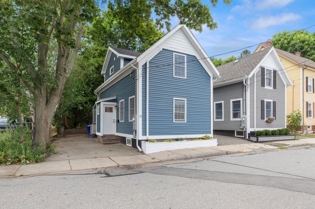 13 Estes Street, Ipswich, MA 01938