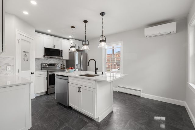 13 Estes Street, Ipswich, MA 01938