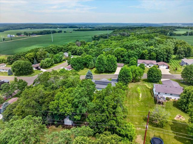 118 E Miller Road, Rio, WI 53960
