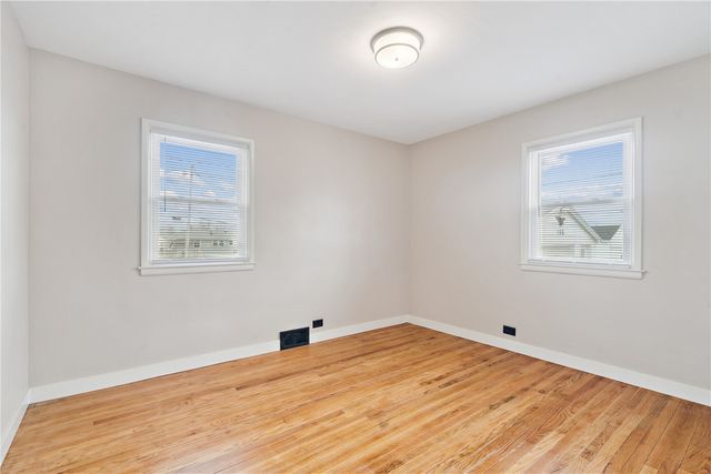 102 Patricia Lane NW, Cedar Rapids, IA 52405