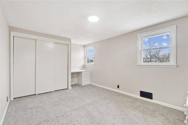 102 Patricia Lane NW, Cedar Rapids, IA 52405