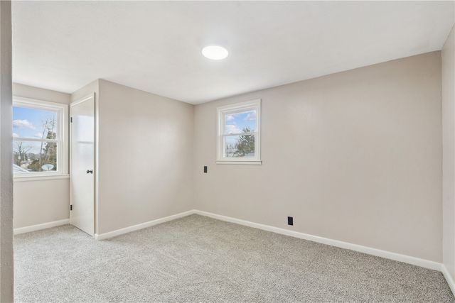 102 Patricia Lane NW, Cedar Rapids, IA 52405