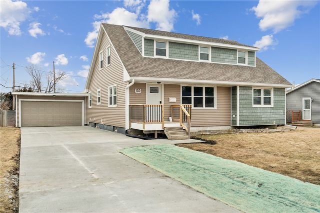 102 Patricia Lane NW, Cedar Rapids, IA 52405