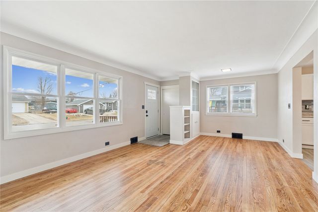 102 Patricia Lane NW, Cedar Rapids, IA 52405