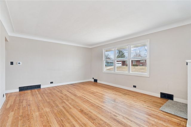 102 Patricia Lane NW, Cedar Rapids, IA 52405