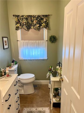 35 East Lantern Road, Smithfield, RI 02917