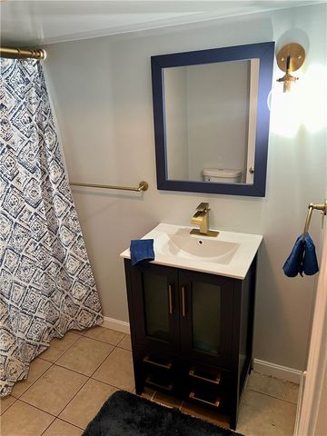 35 East Lantern Road, Smithfield, RI 02917