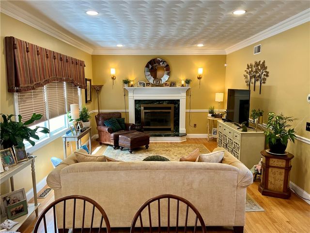 35 East Lantern Road, Smithfield, RI 02917