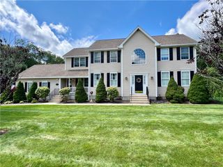 35 East Lantern Road, Smithfield, RI 02917
