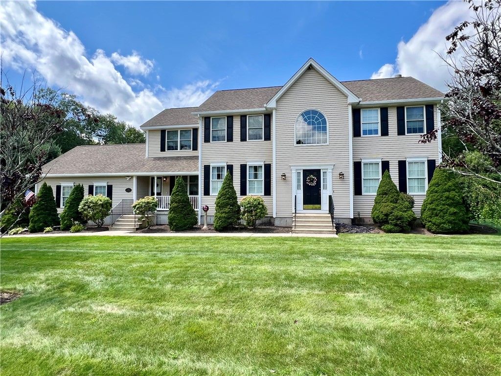 35 East Lantern Road, Smithfield, RI 02917