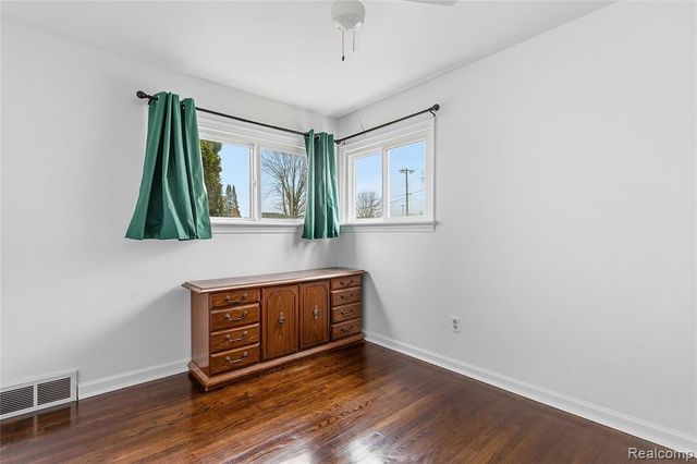 6457 Deering Street, Garden City, MI 48135